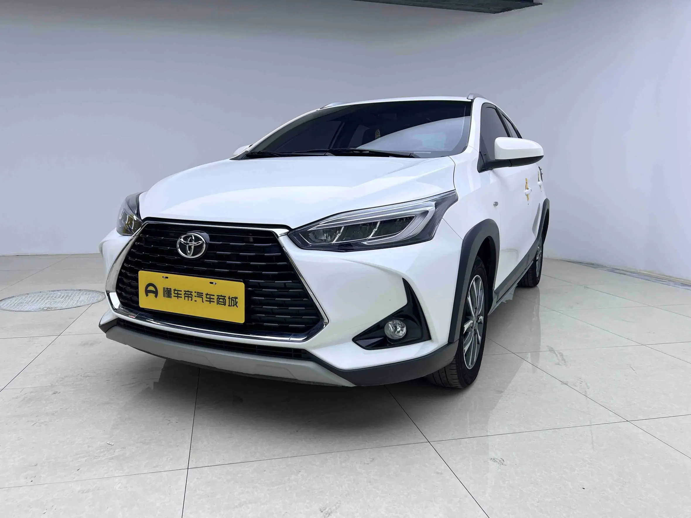 Toyota Yaris L