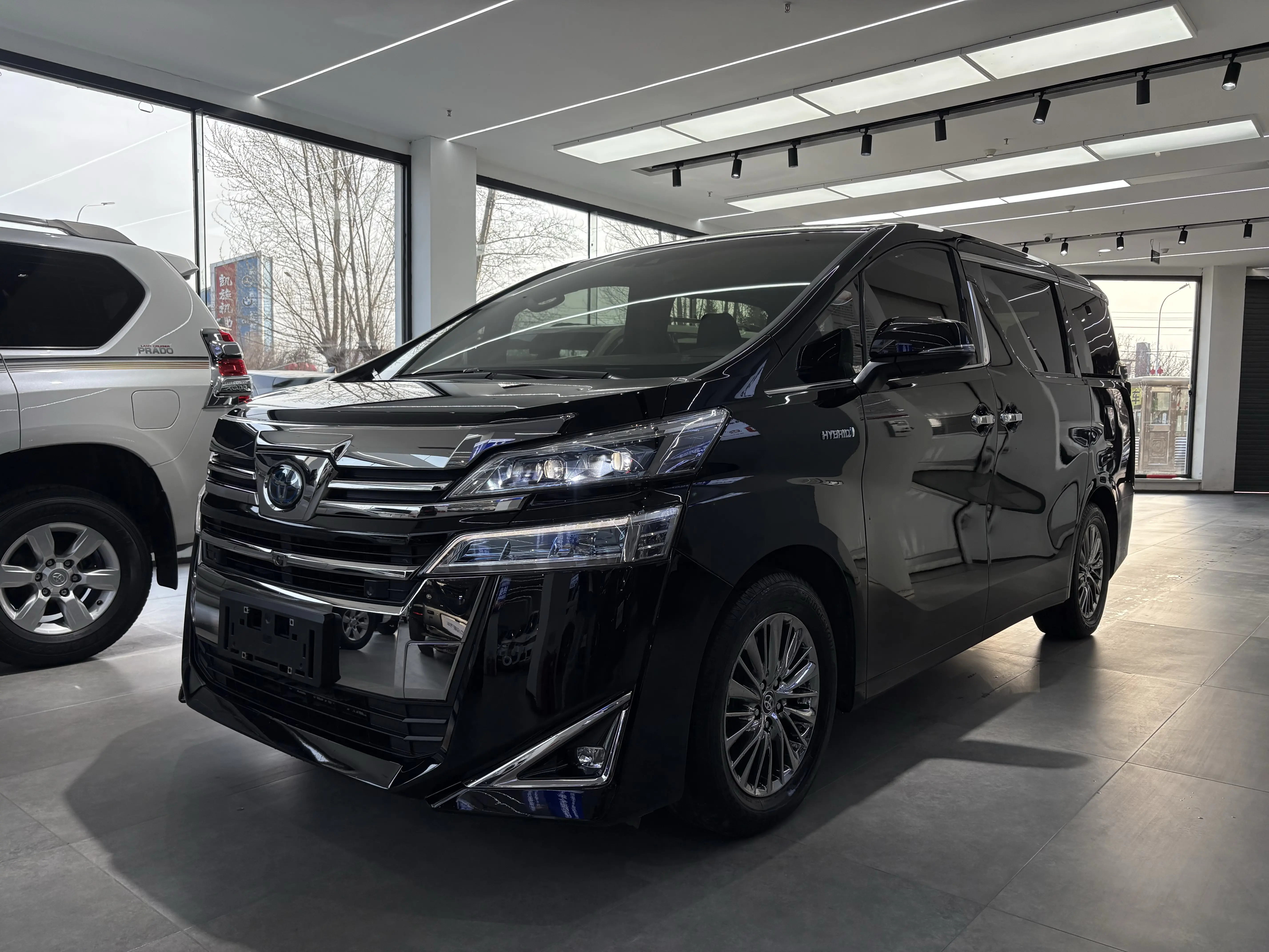 Toyota Crown Wellfire