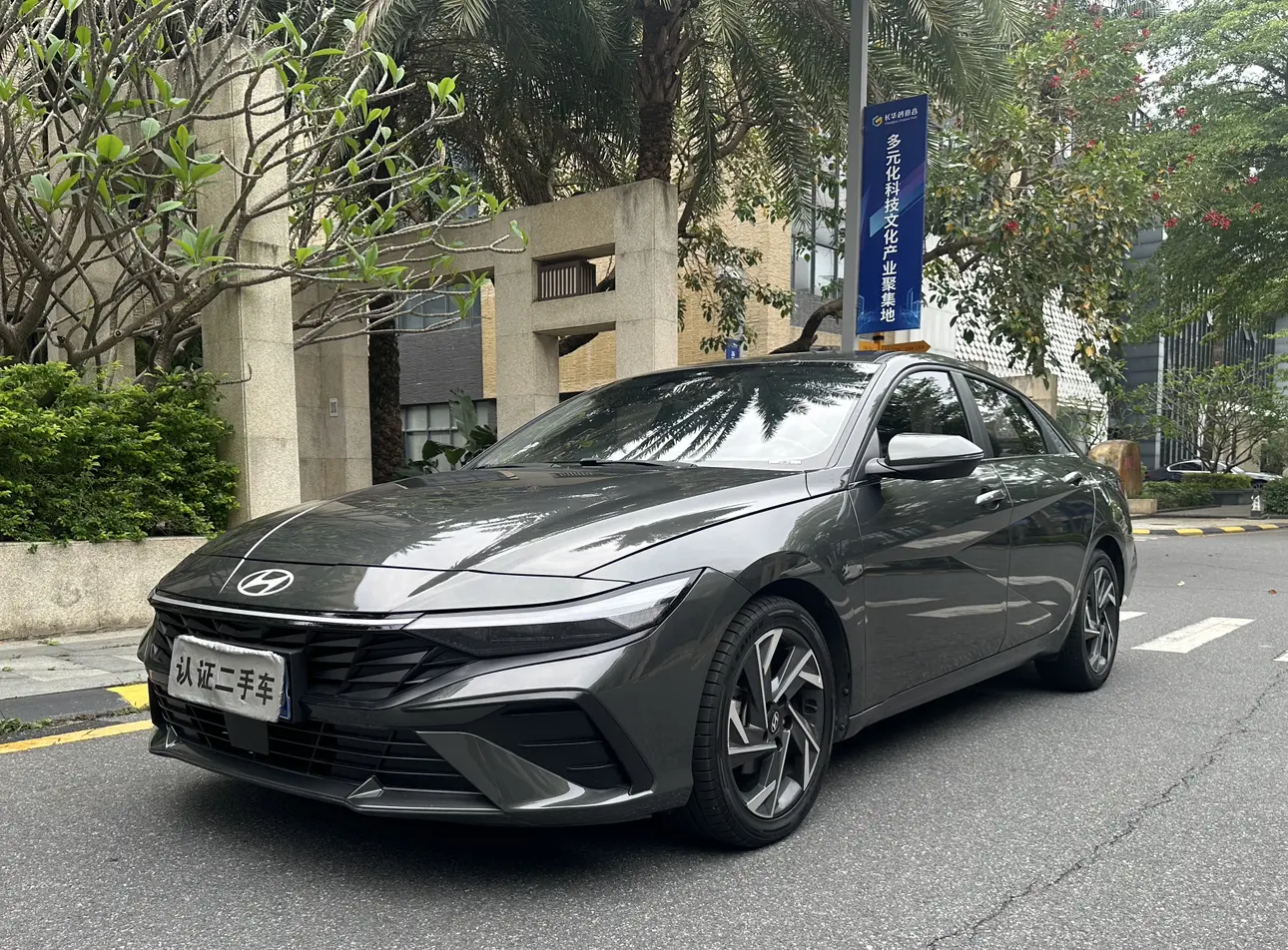 Hyundai Elantra