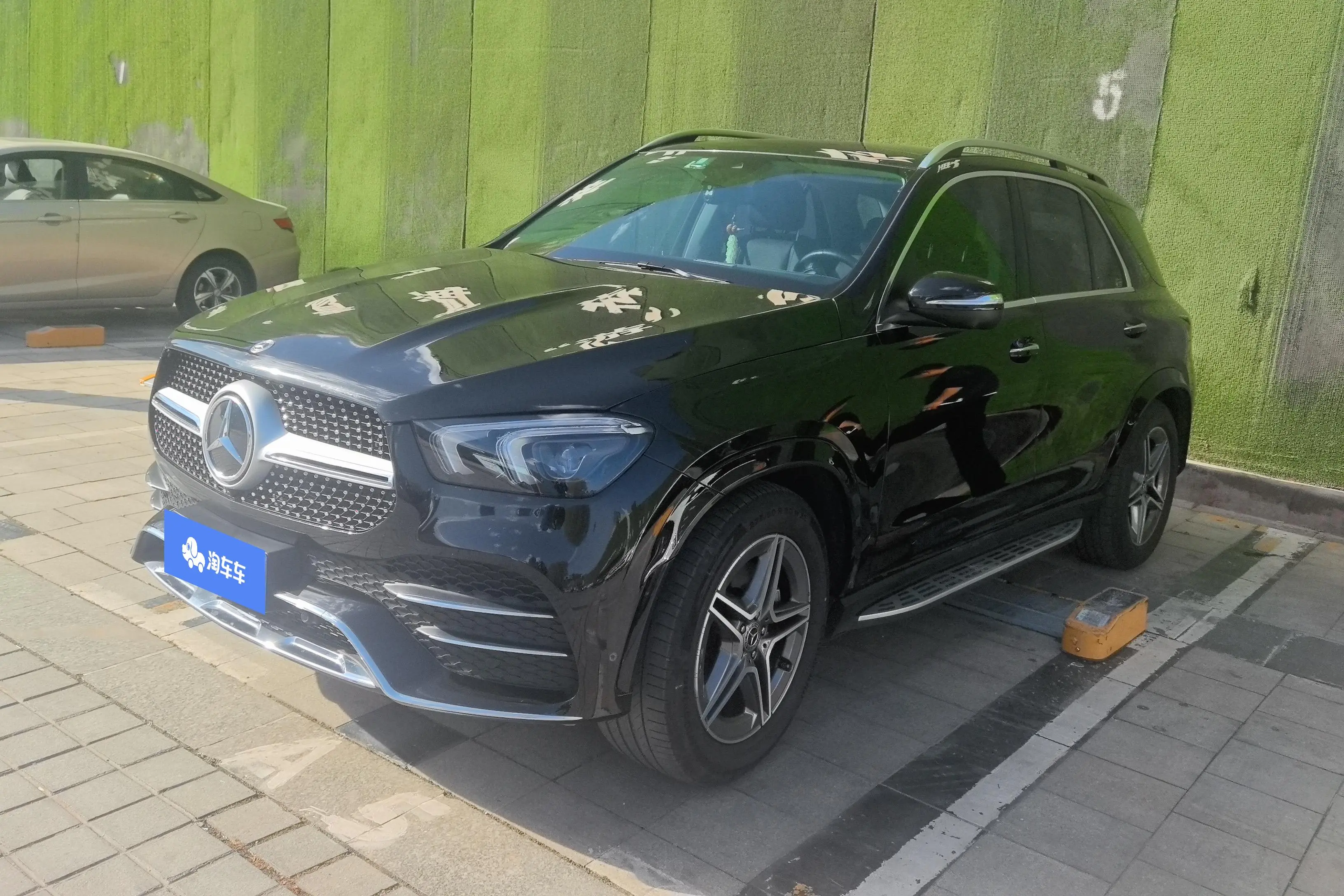 Mercedes-Benz GLE (Imported)