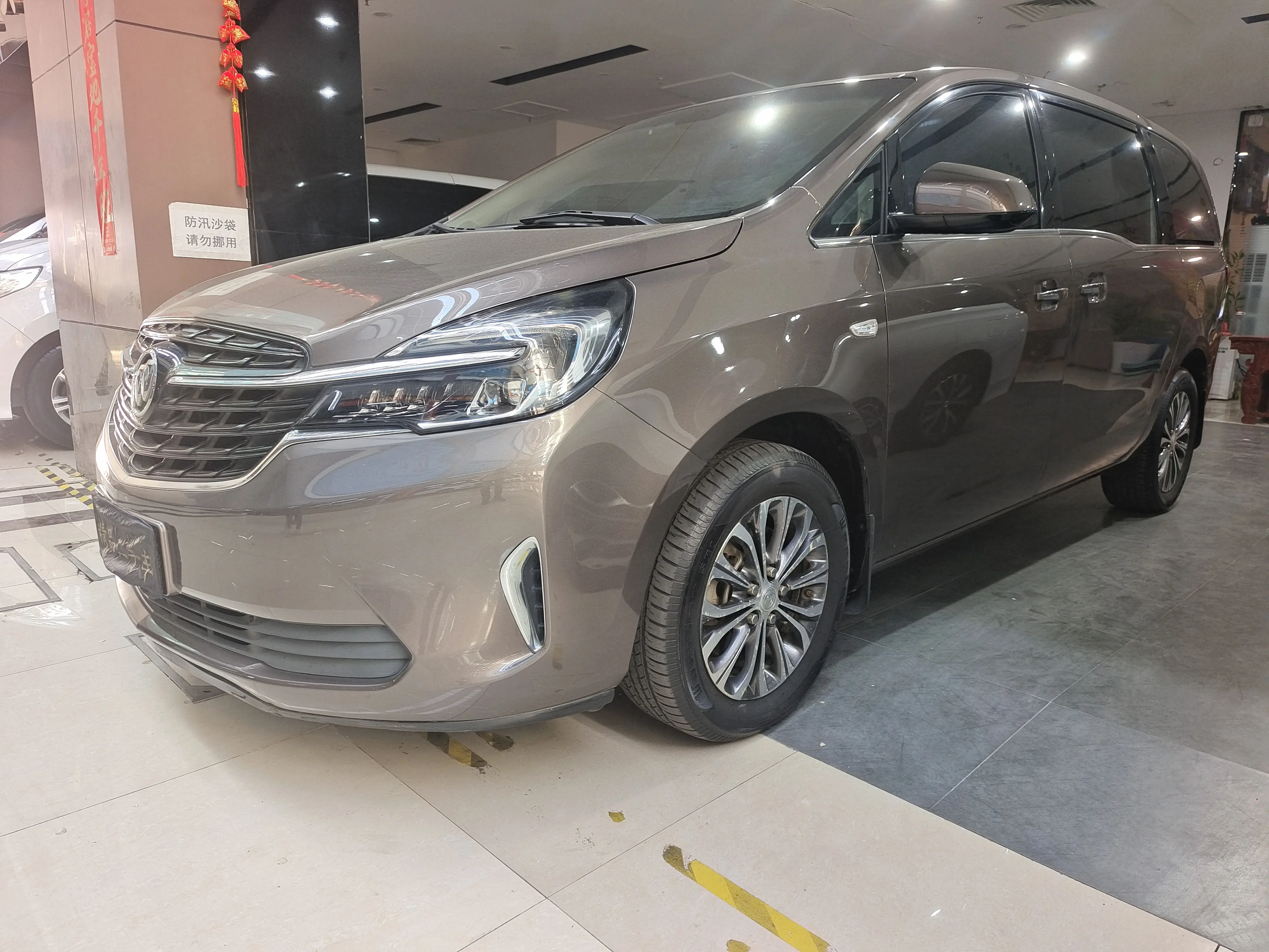 Buick GL8