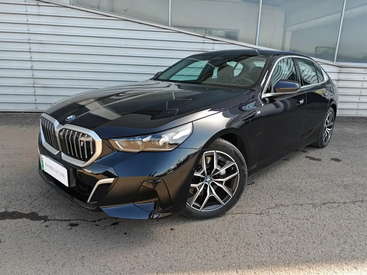 BMW i5