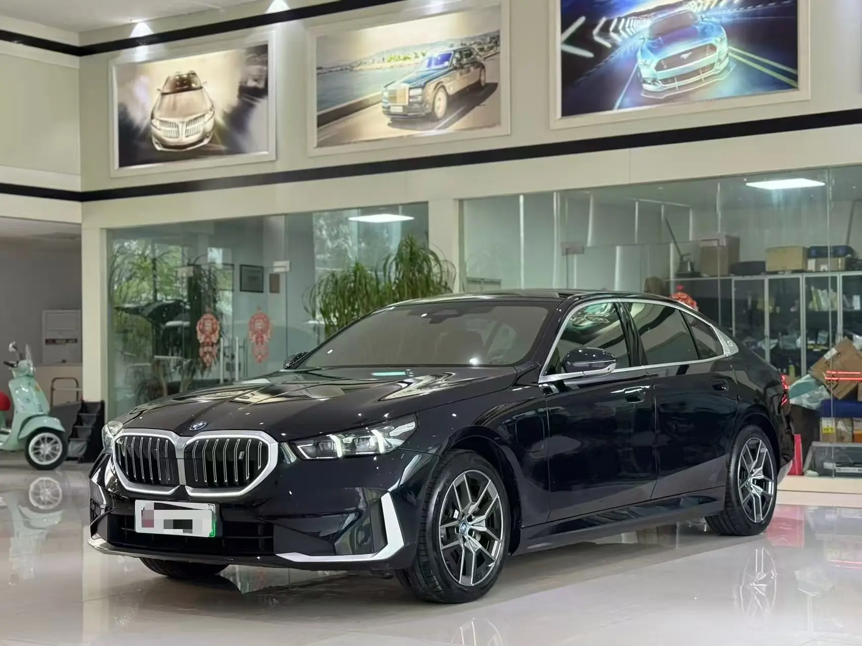 BMW i5
