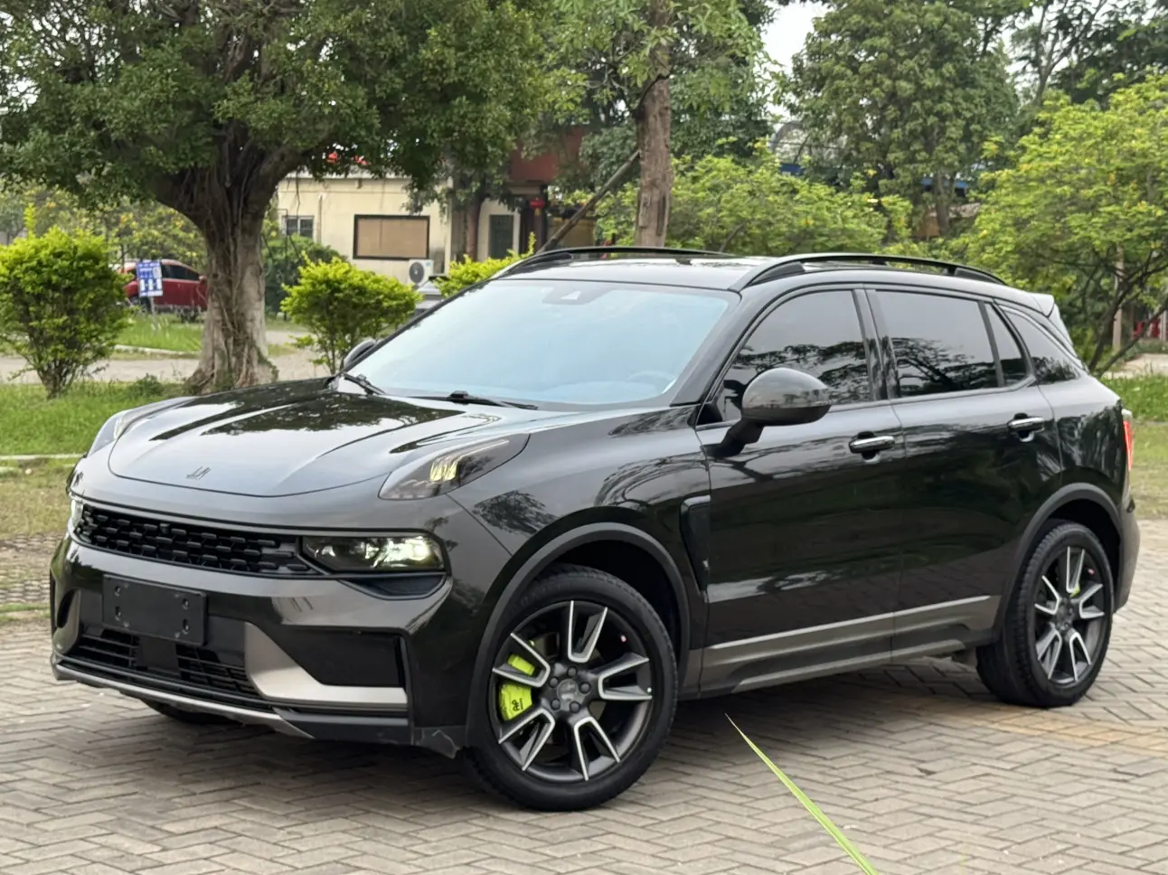 Lynk & Co 01