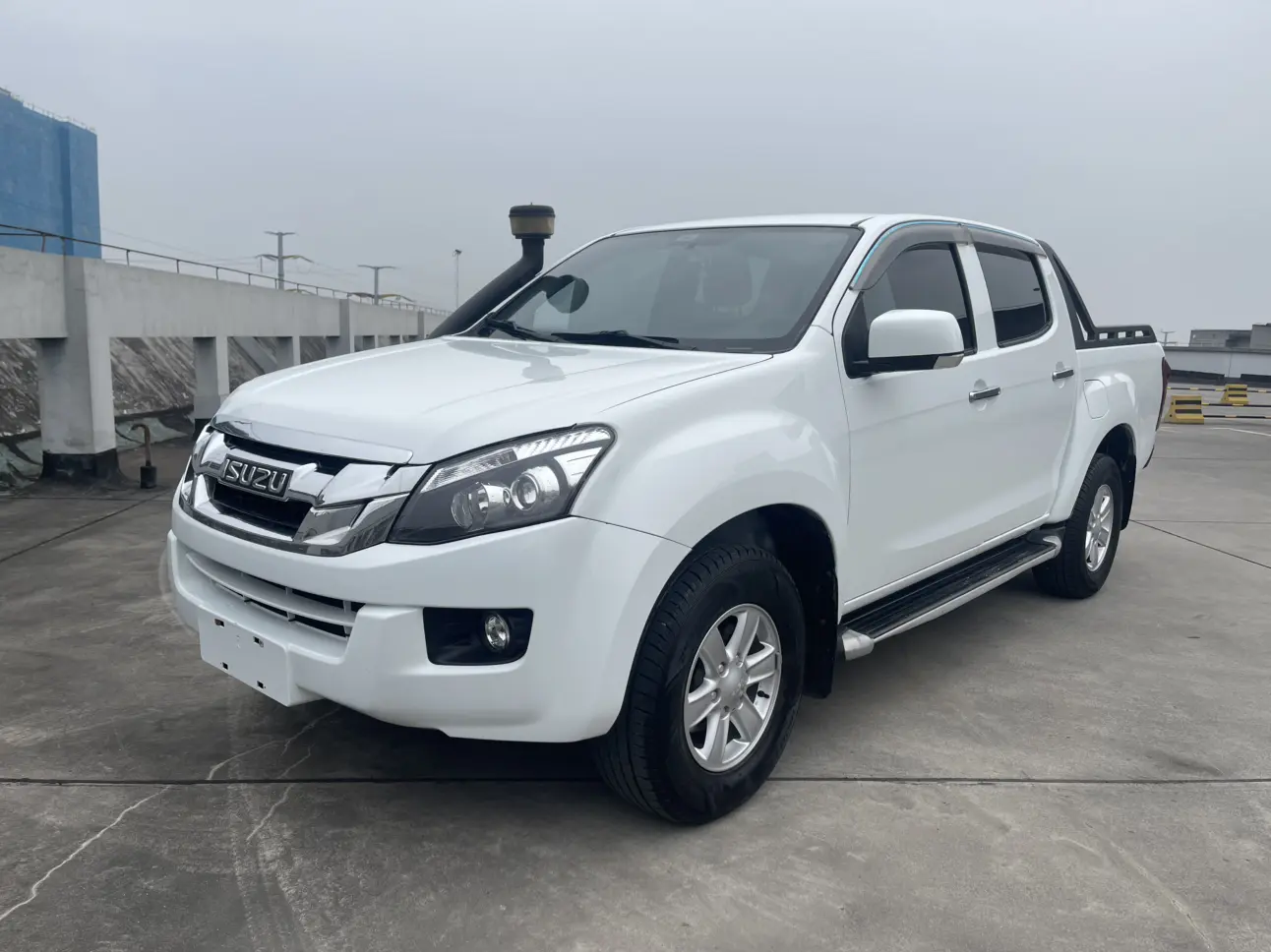 Isuzu Suzutaku