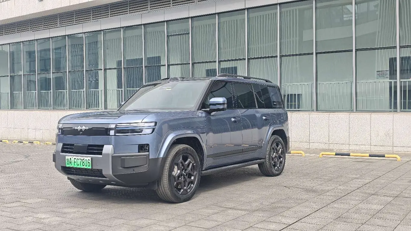 BYD Leopard Titanium 7 PHEV