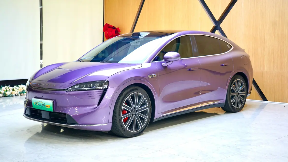 Luxeed Zhijie R7