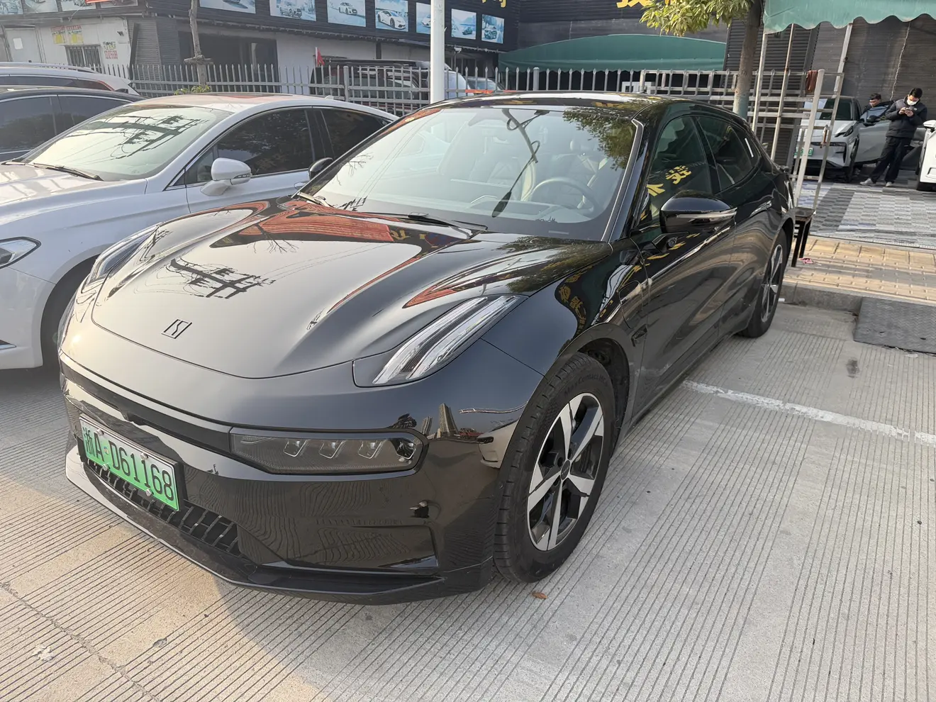 ZEEKR 001