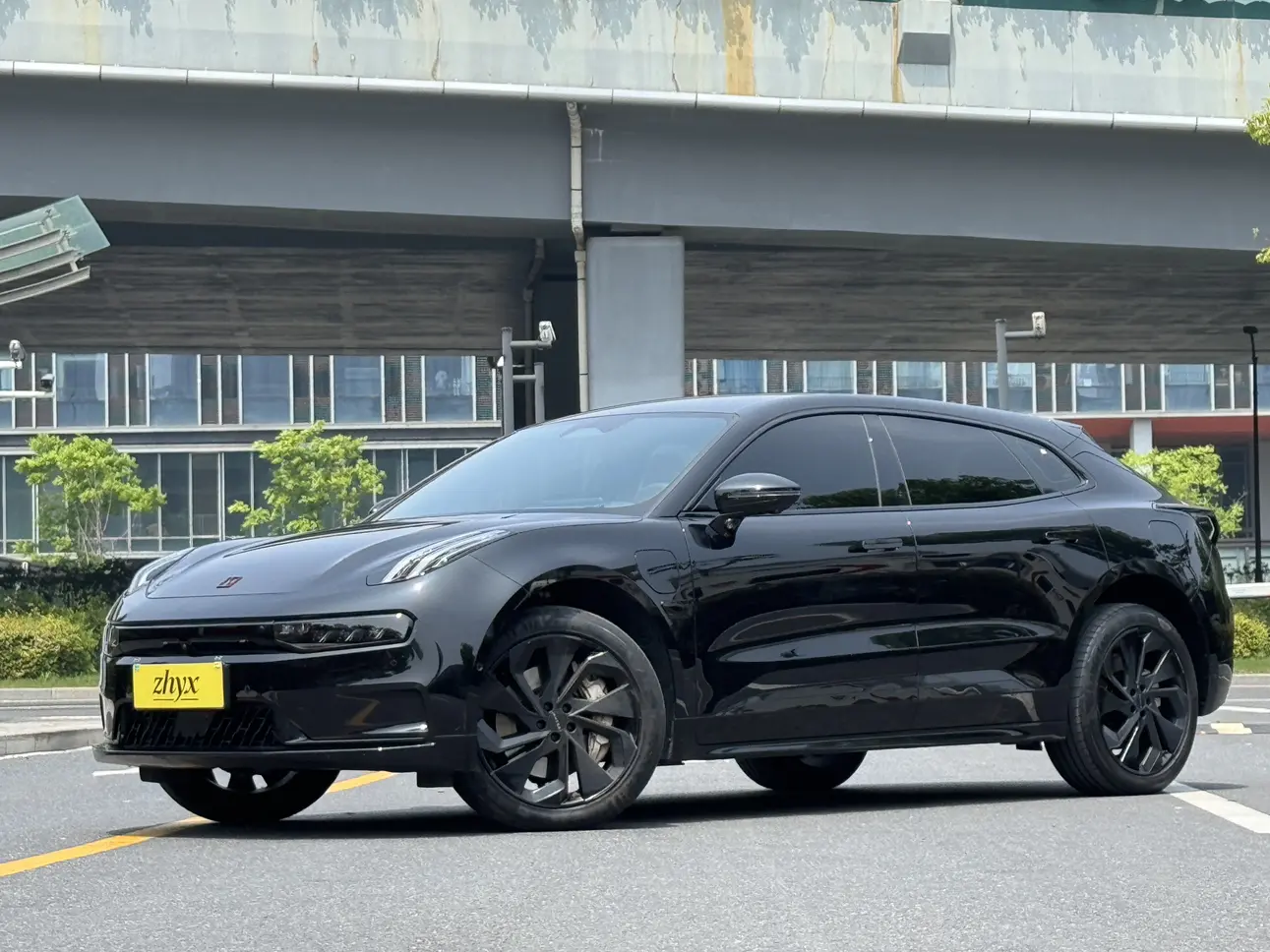 ZEEKR 001