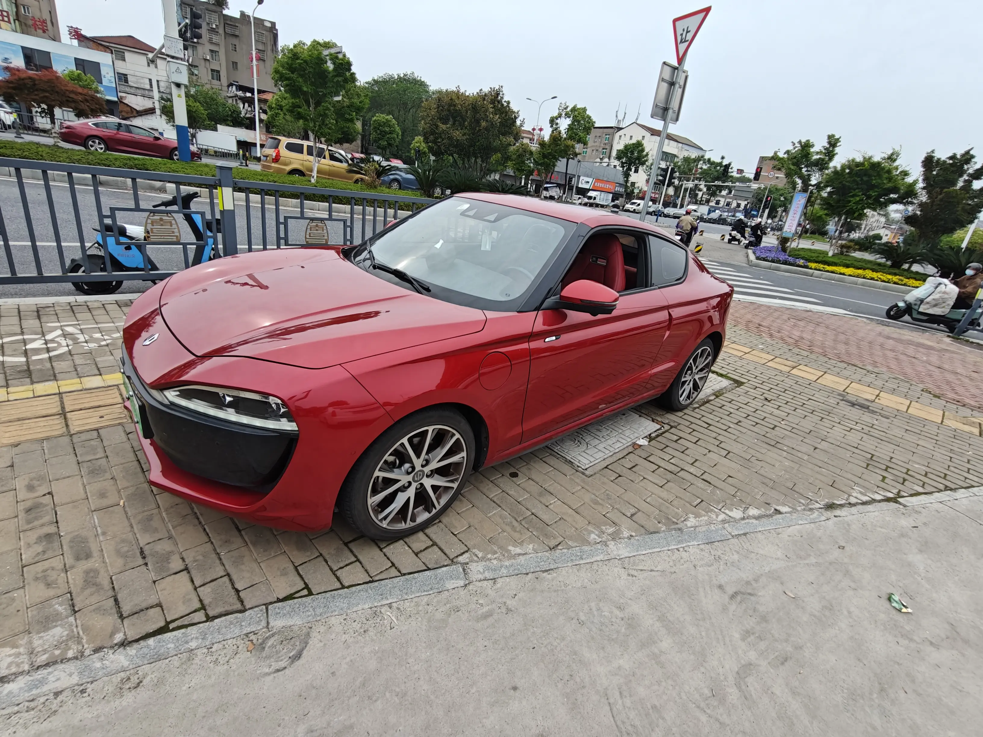 Leapmotor Leap running S01
