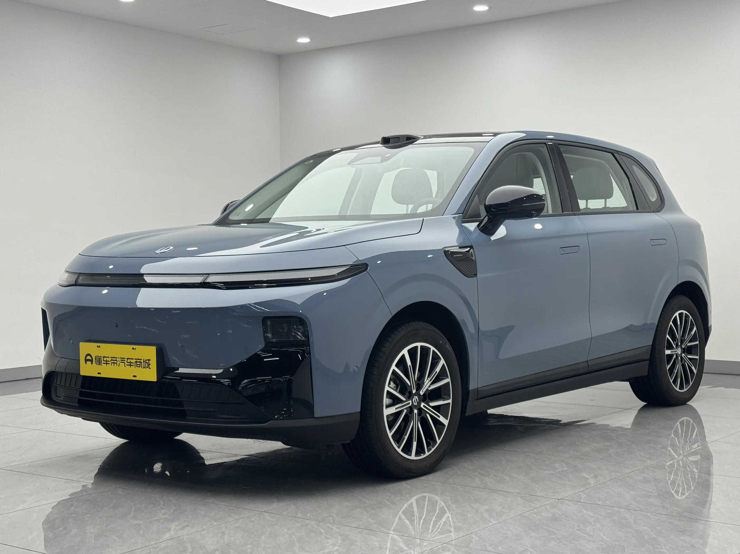 Leapmotor B10