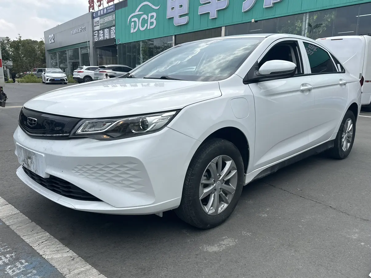 Geely Emgrand EV