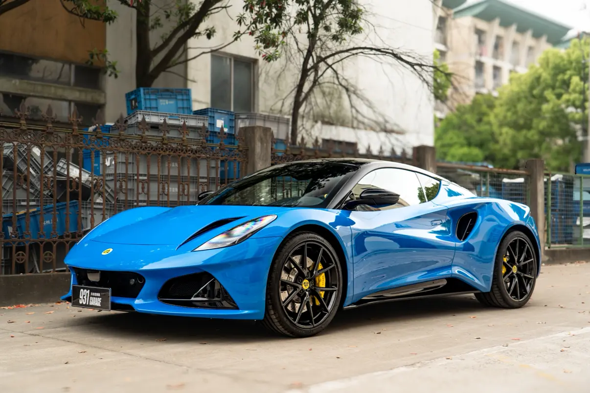 Lotus Emira
