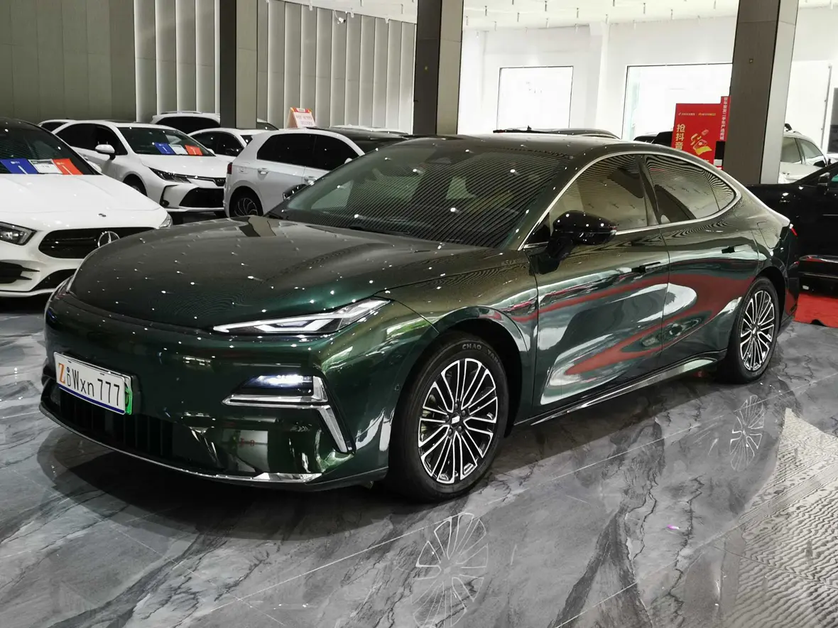 Geely Galaxy Star 8 PHEV