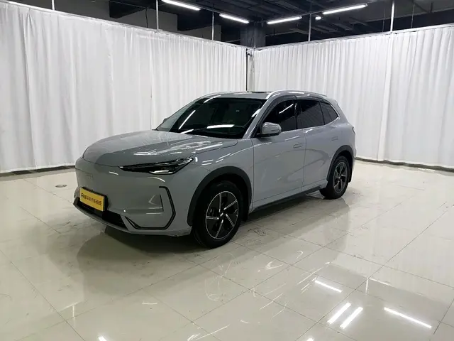 Geely Galaxy E5