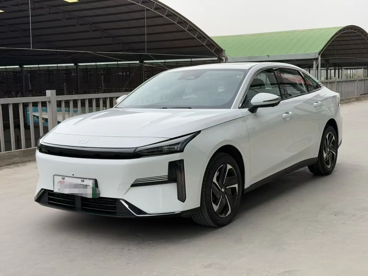 Geely Galaxy L6