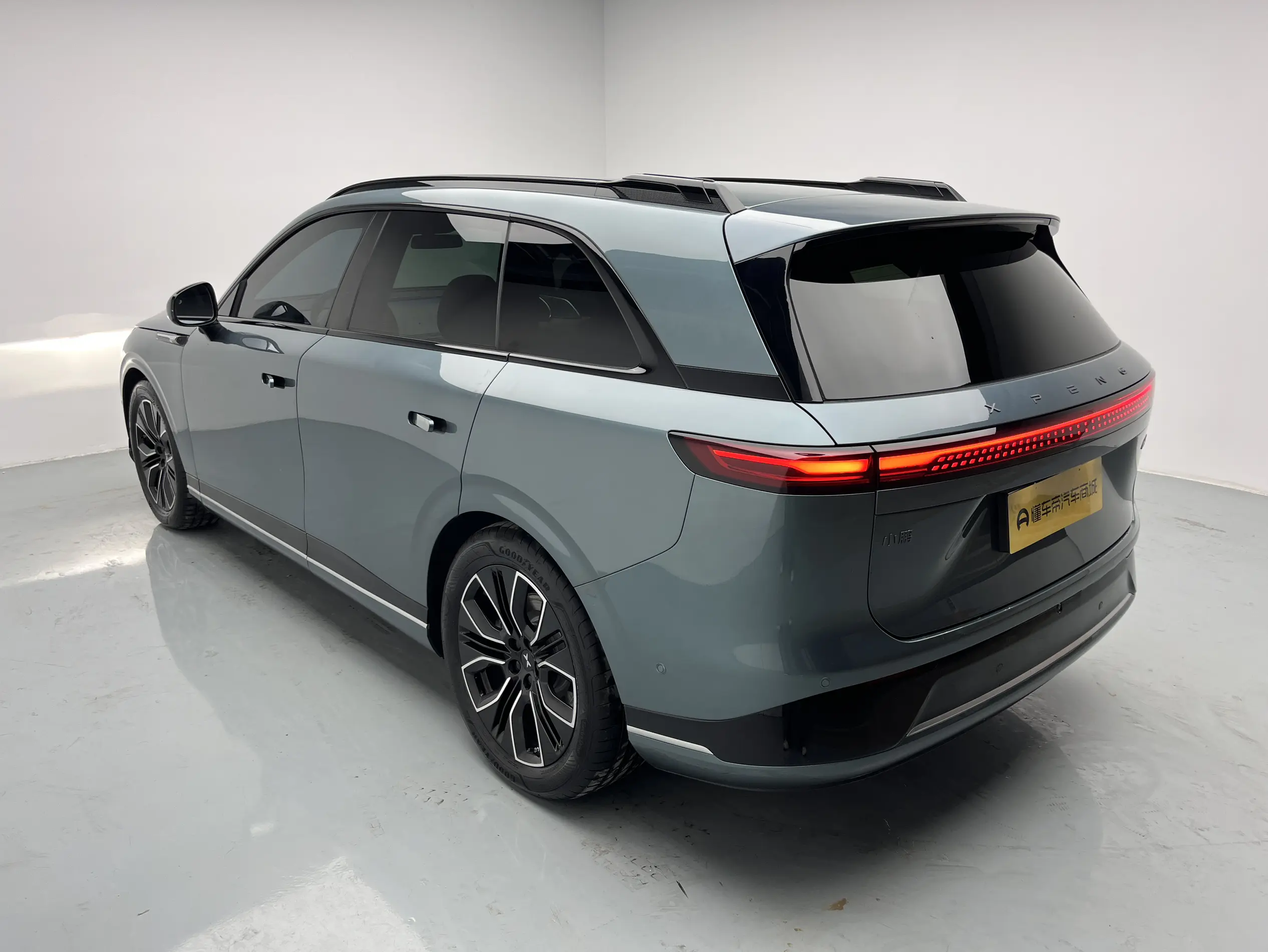 Xpeng G9
