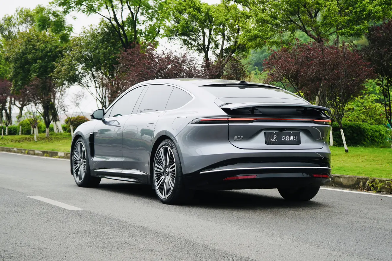 NIO ET9