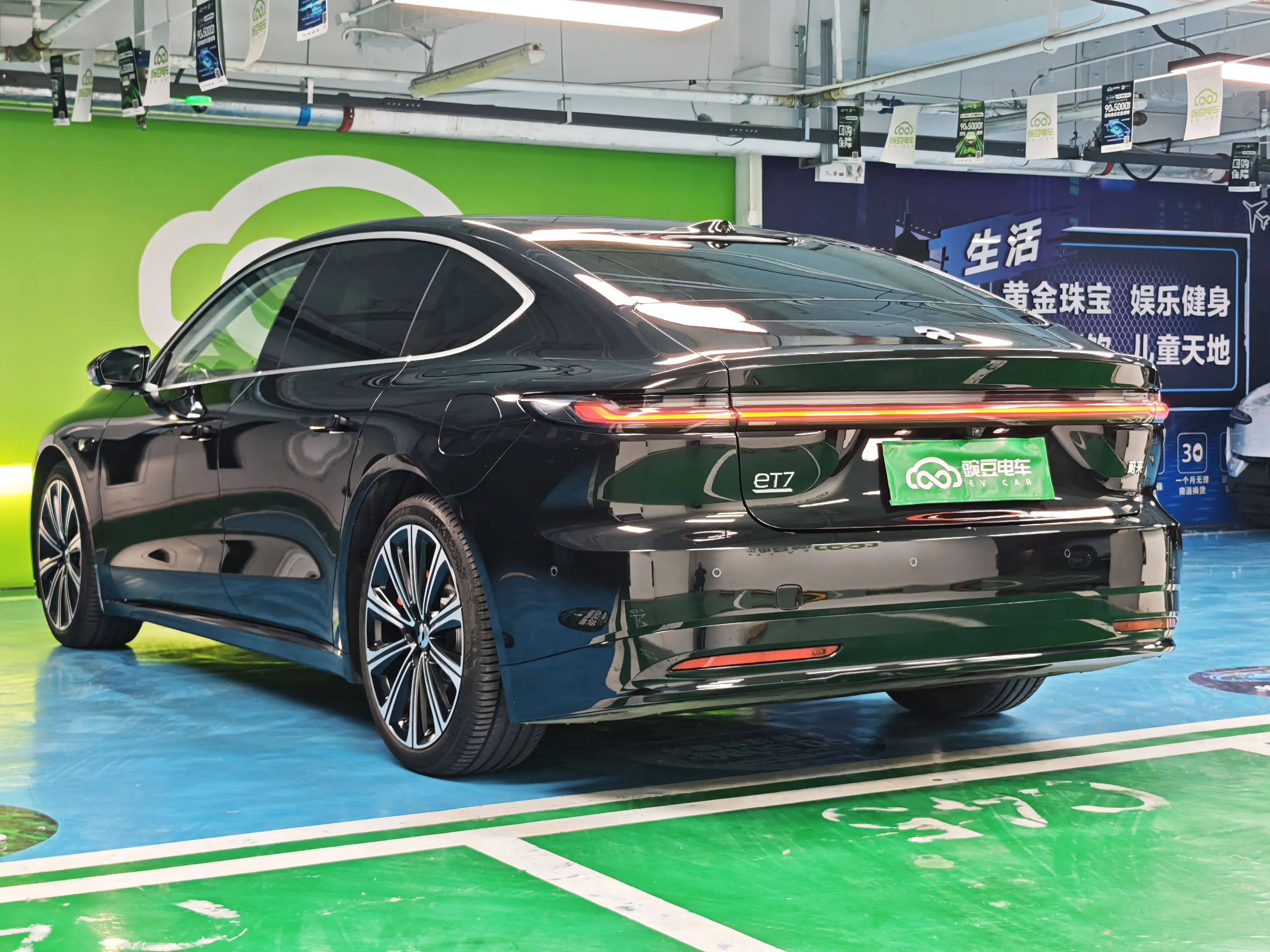 NIO ET7