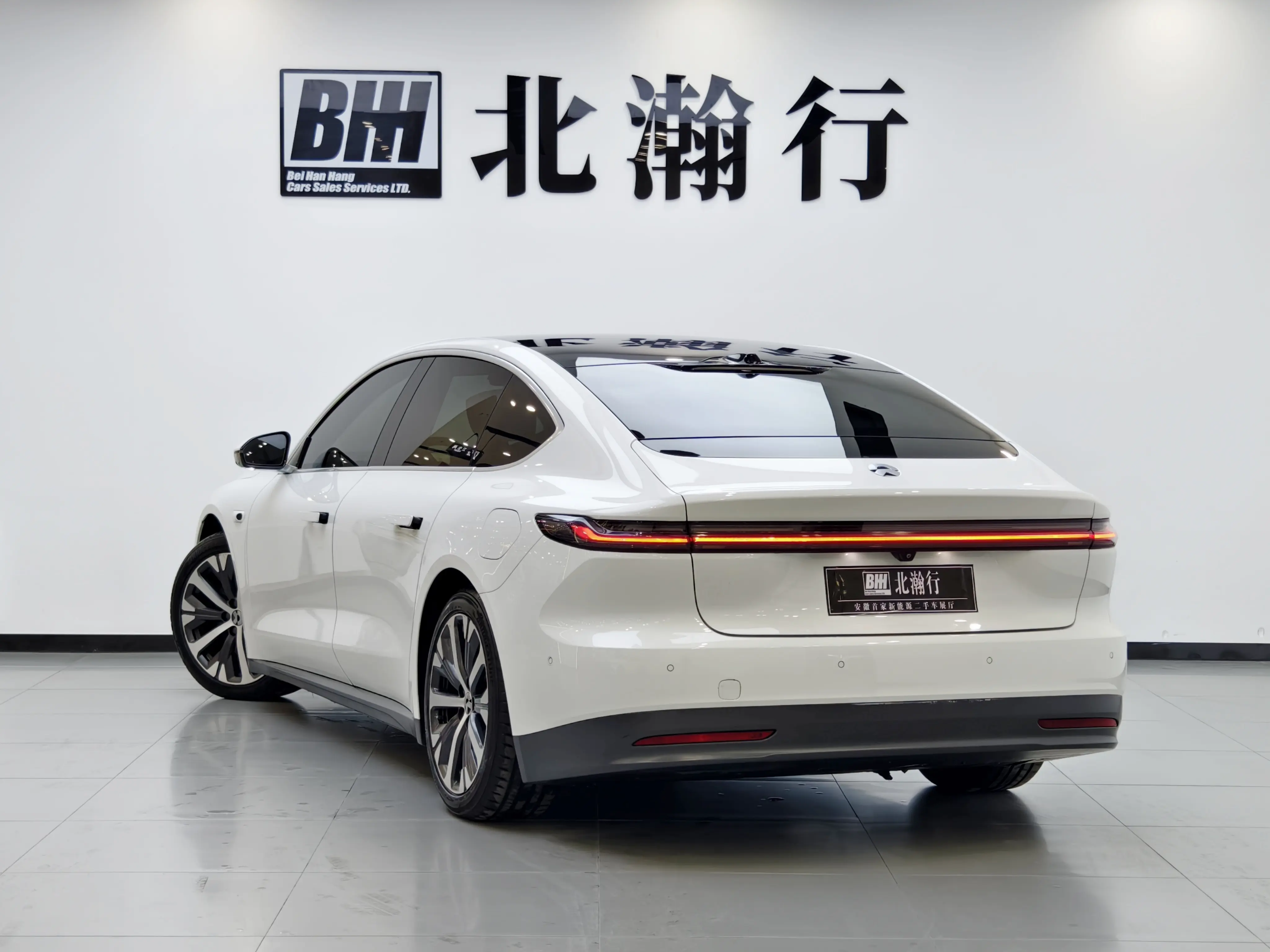 NIO ET7