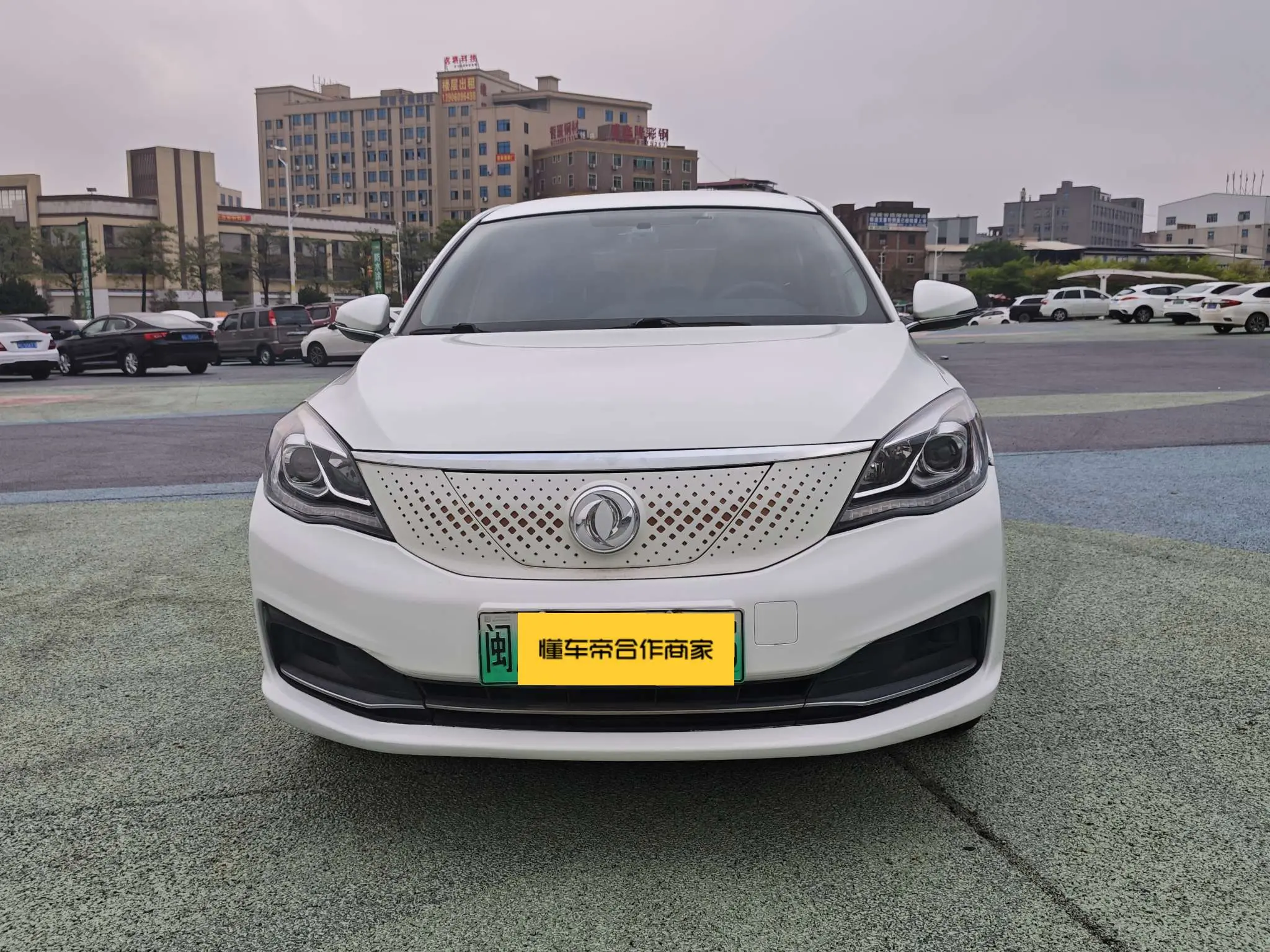 Dongfeng Fengshen E70