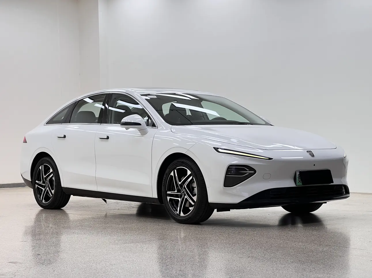 Roewe D7 EV