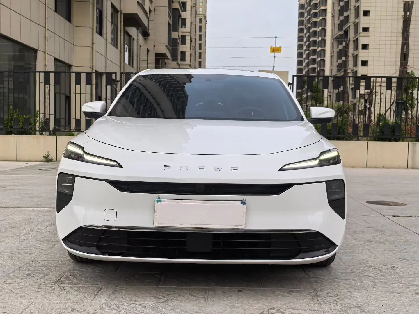 Roewe D6