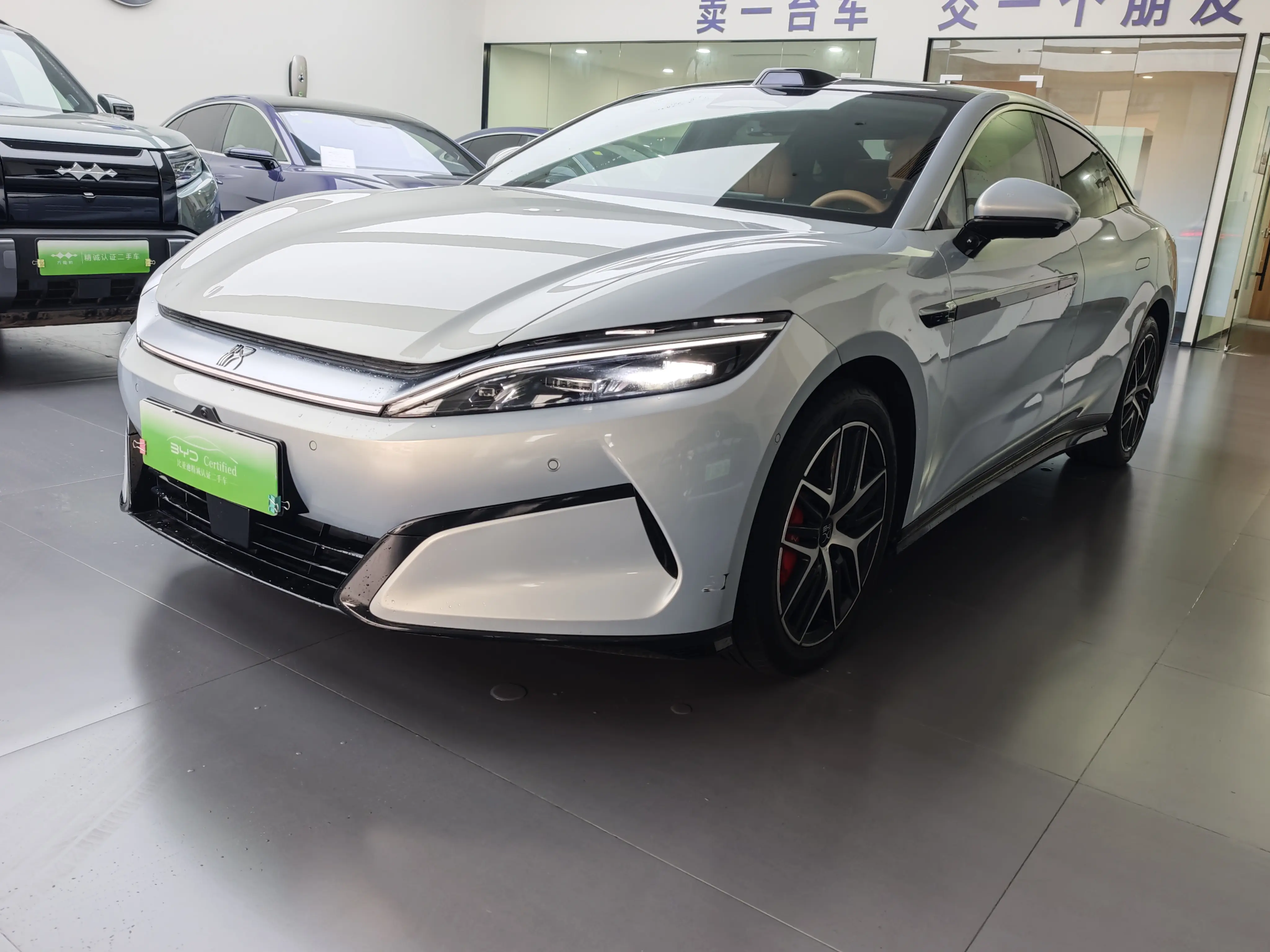 BYD Han L EV