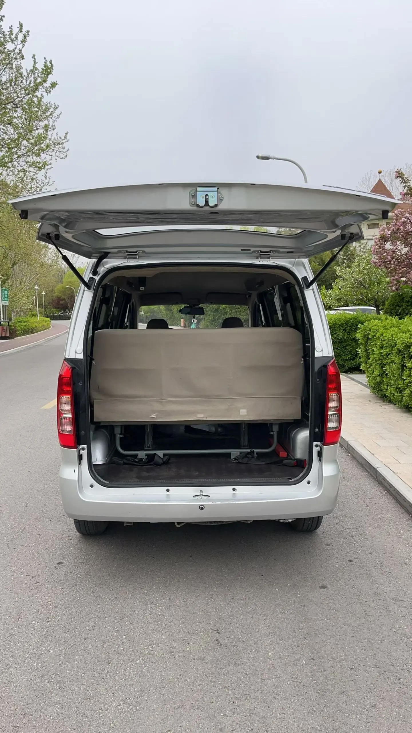 Wuling Hongguang V