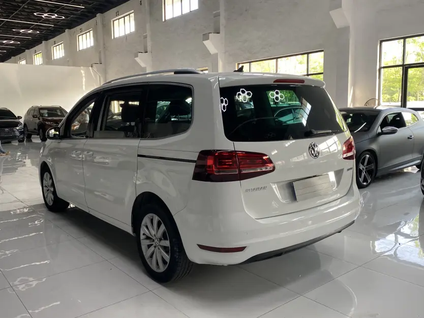 Volkswagen Sharon