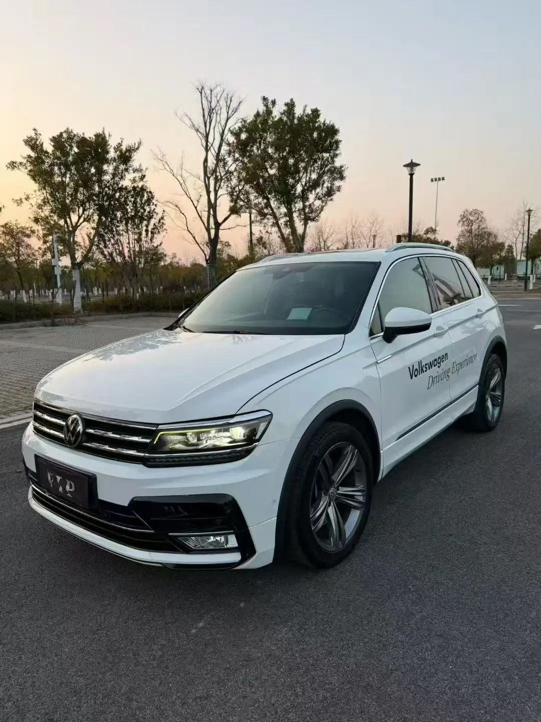 Volkswagen Tiguan (Tharu)