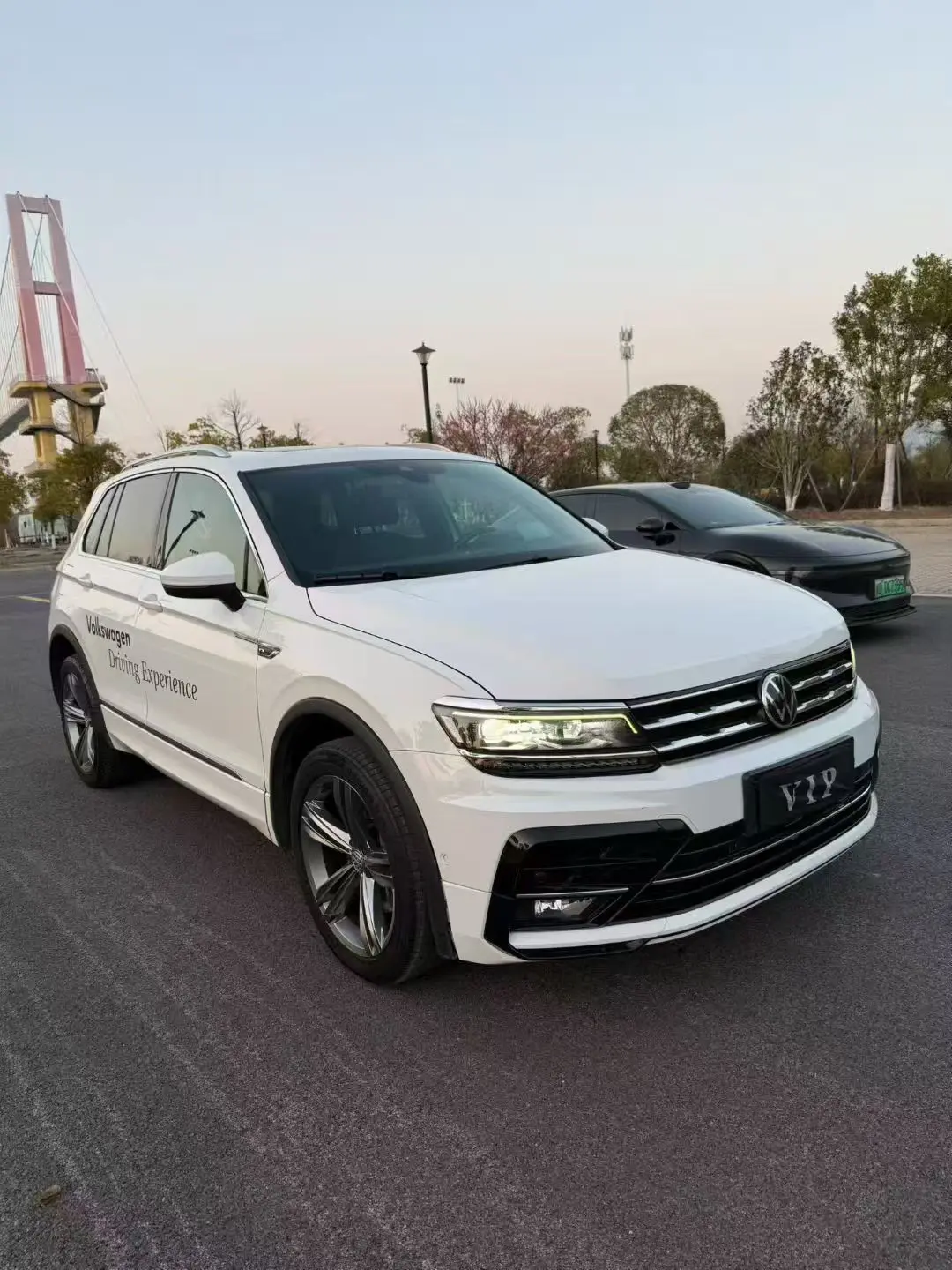 Volkswagen Tiguan (Tharu)