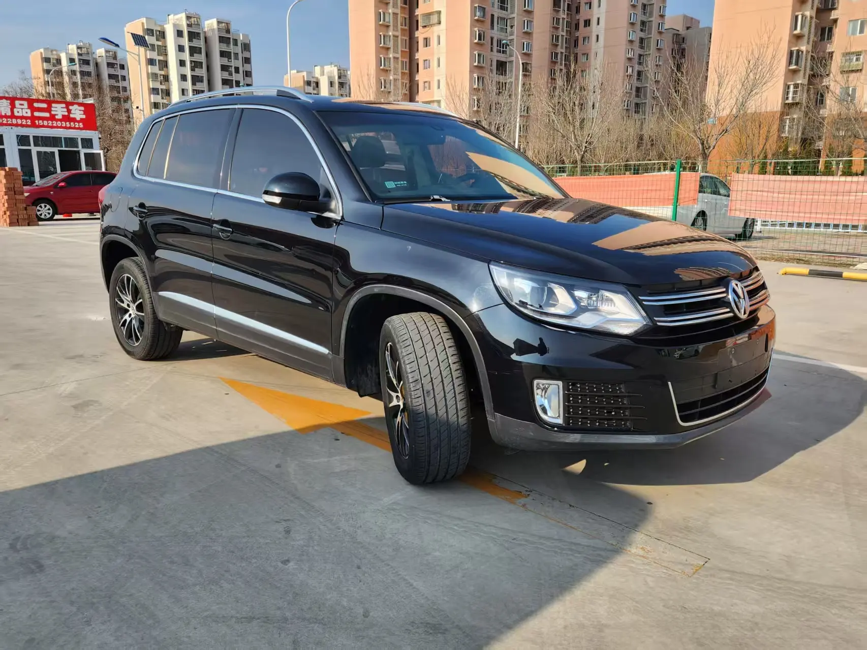 Volkswagen Tiguan (Tharu)