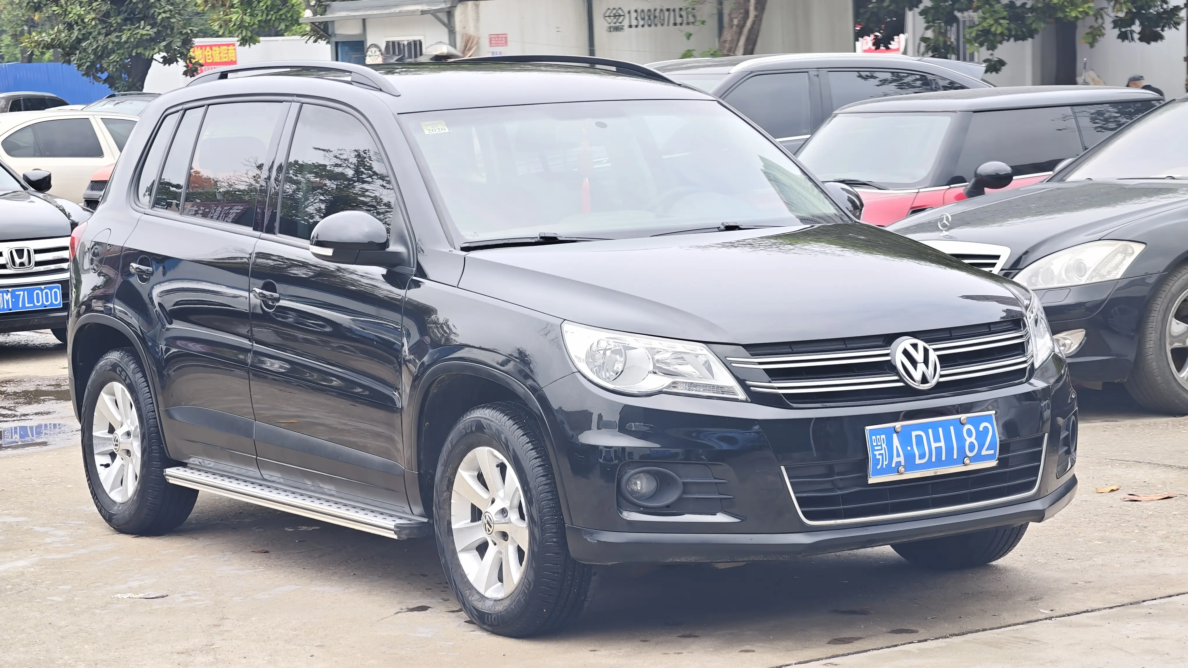 Volkswagen Tiguan (Tharu)