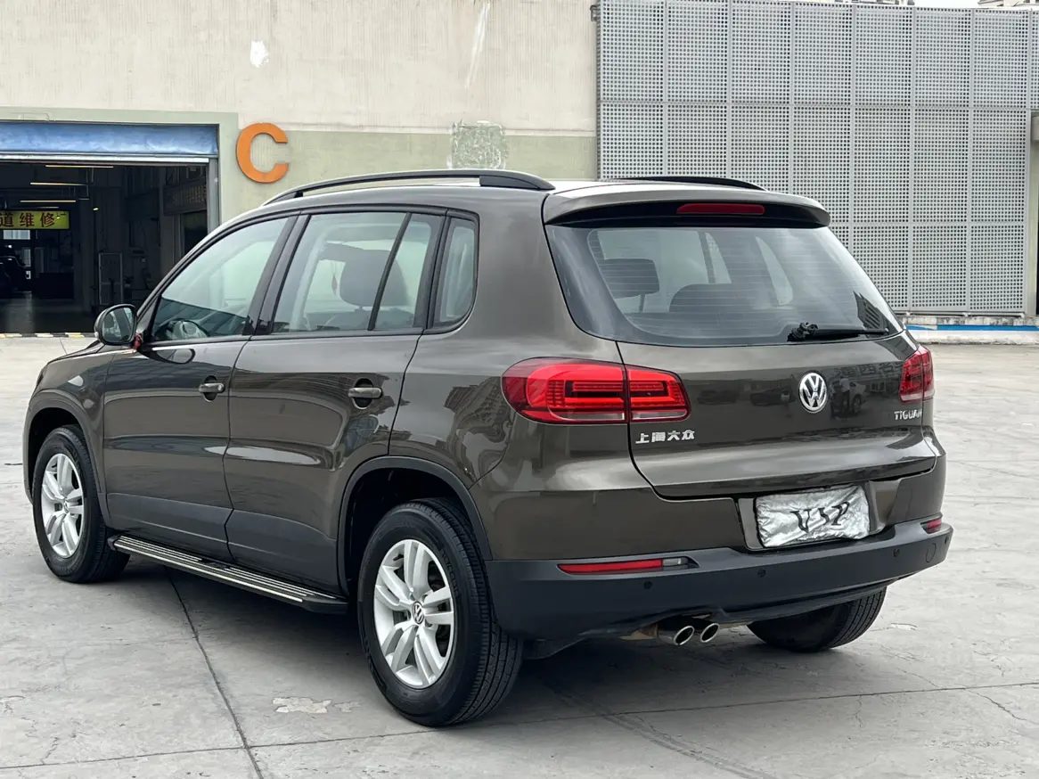 Volkswagen Tiguan (Tharu)