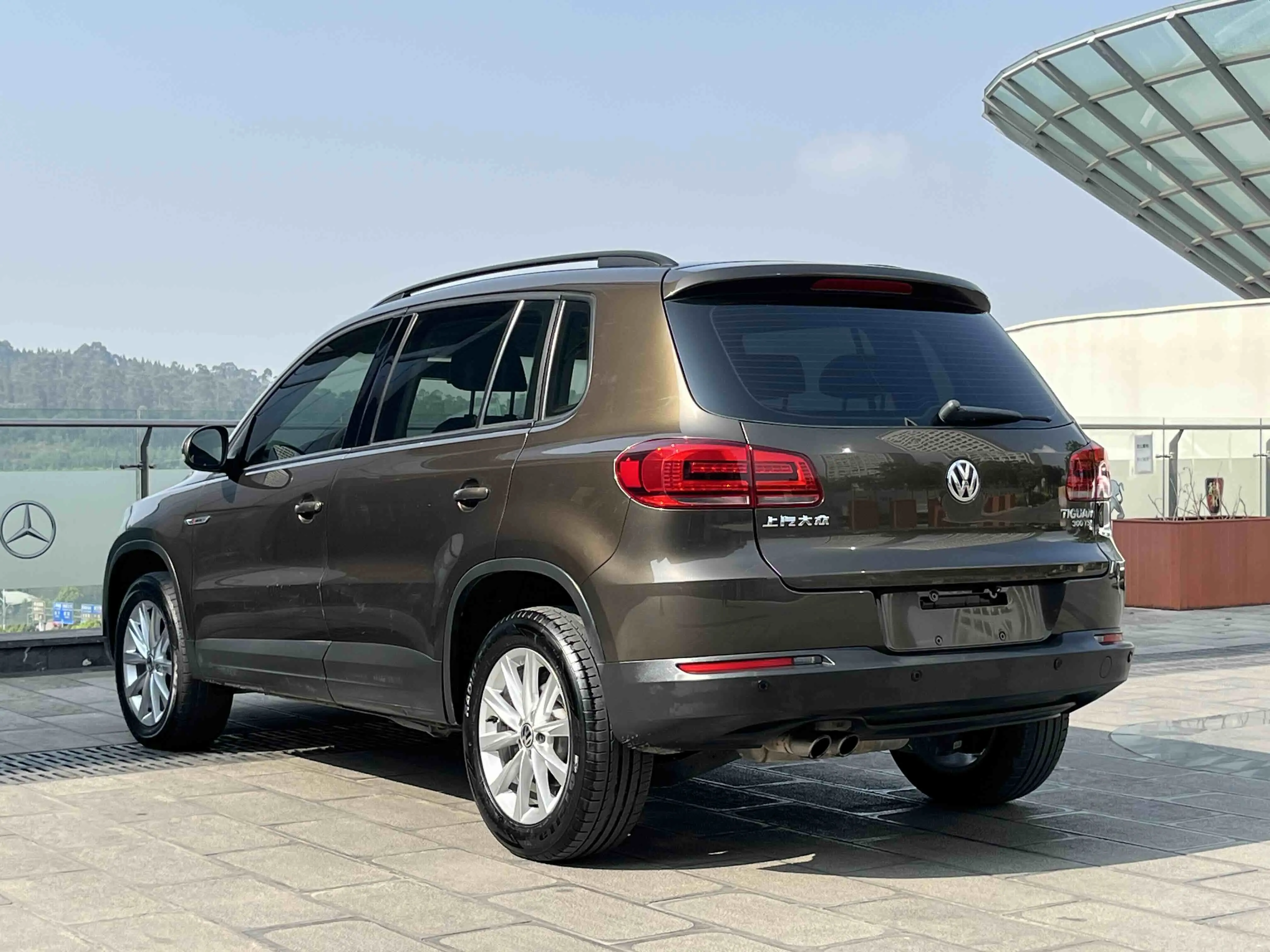 Volkswagen Tiguan (Tharu)