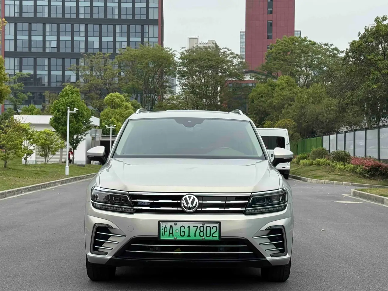 Volkswagen Tiguan L PHEV