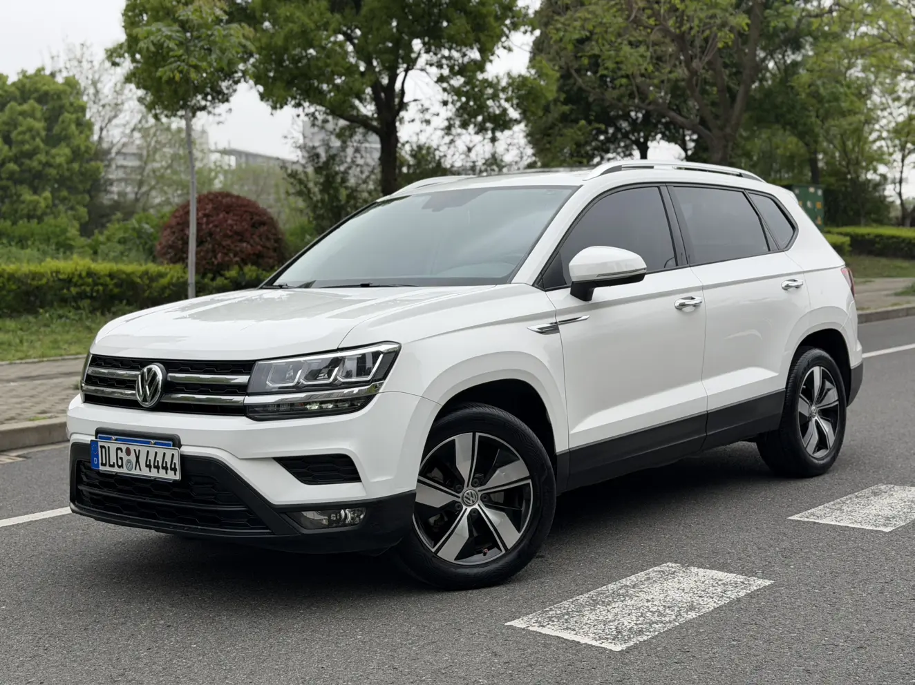 Volkswagen Tharu