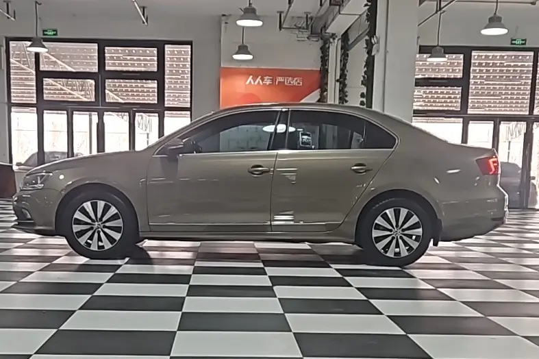Volkswagen Sagitar