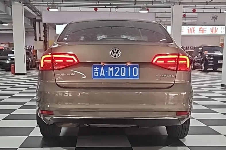Volkswagen Sagitar