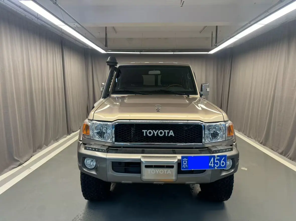 Toyota Land Cruiser 70 Series