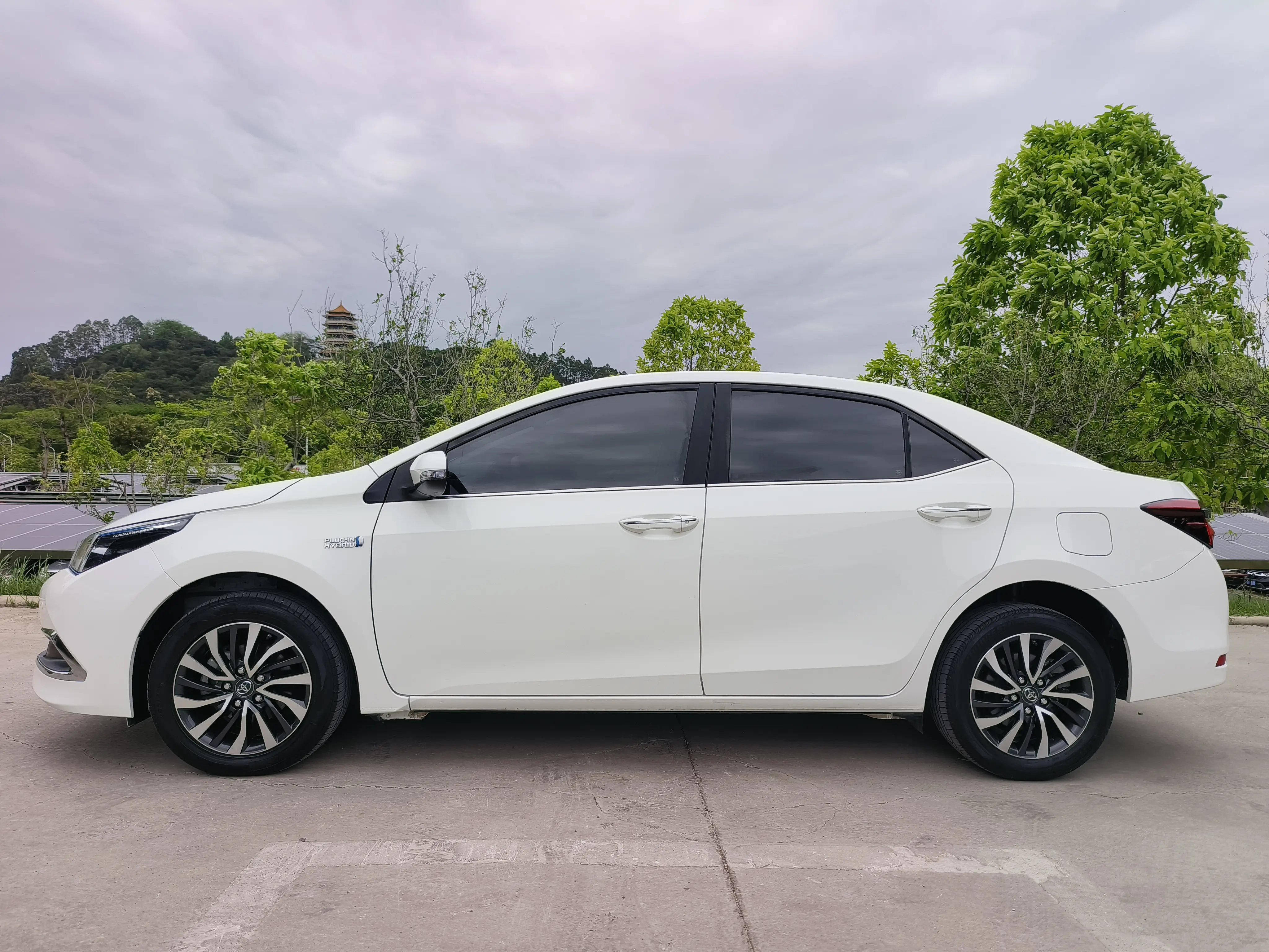 Toyota Corolla Dual Engine E+