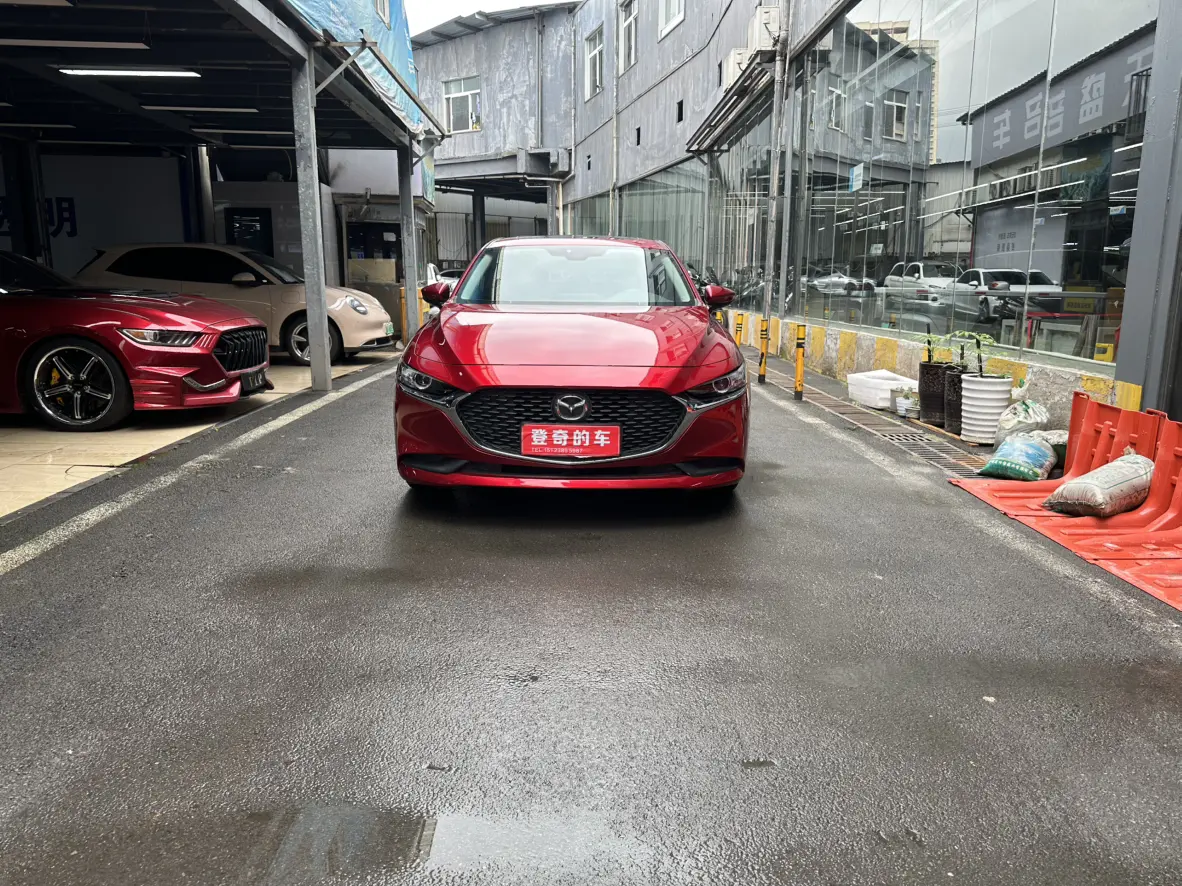 Mazda Axela