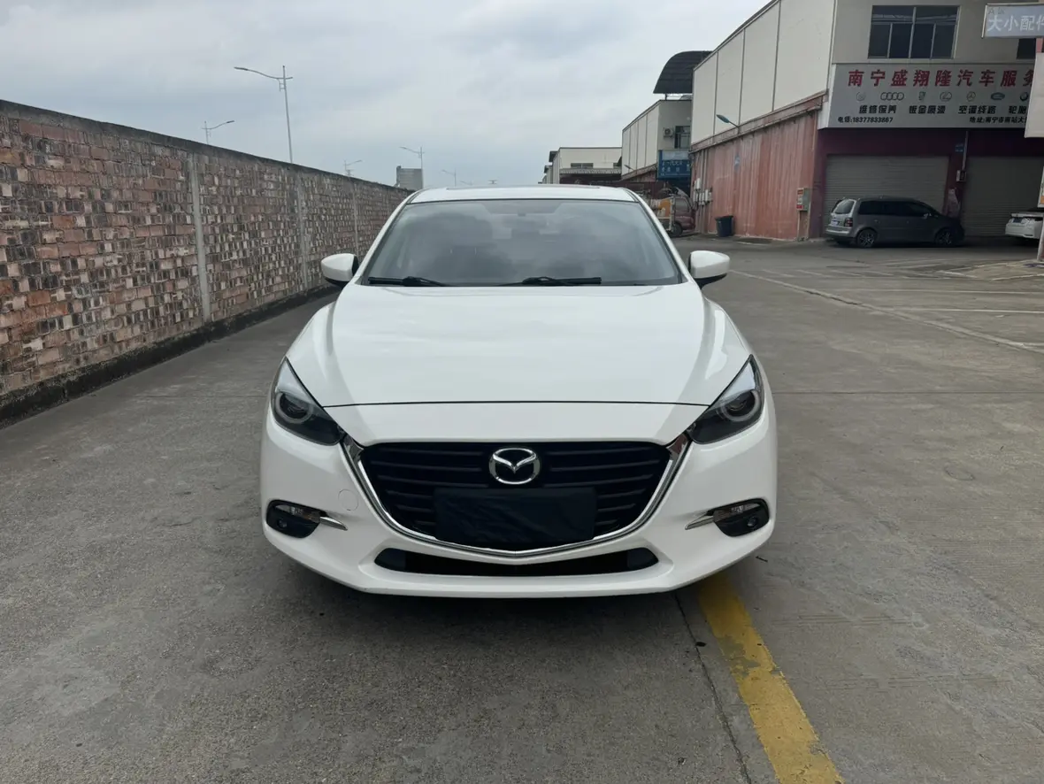 Mazda Axela