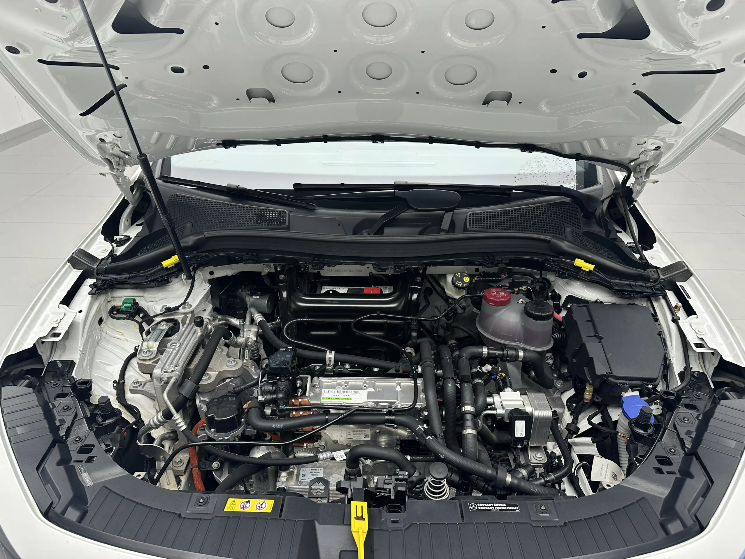 Mercedes-Benz Mercedes Benz EQA