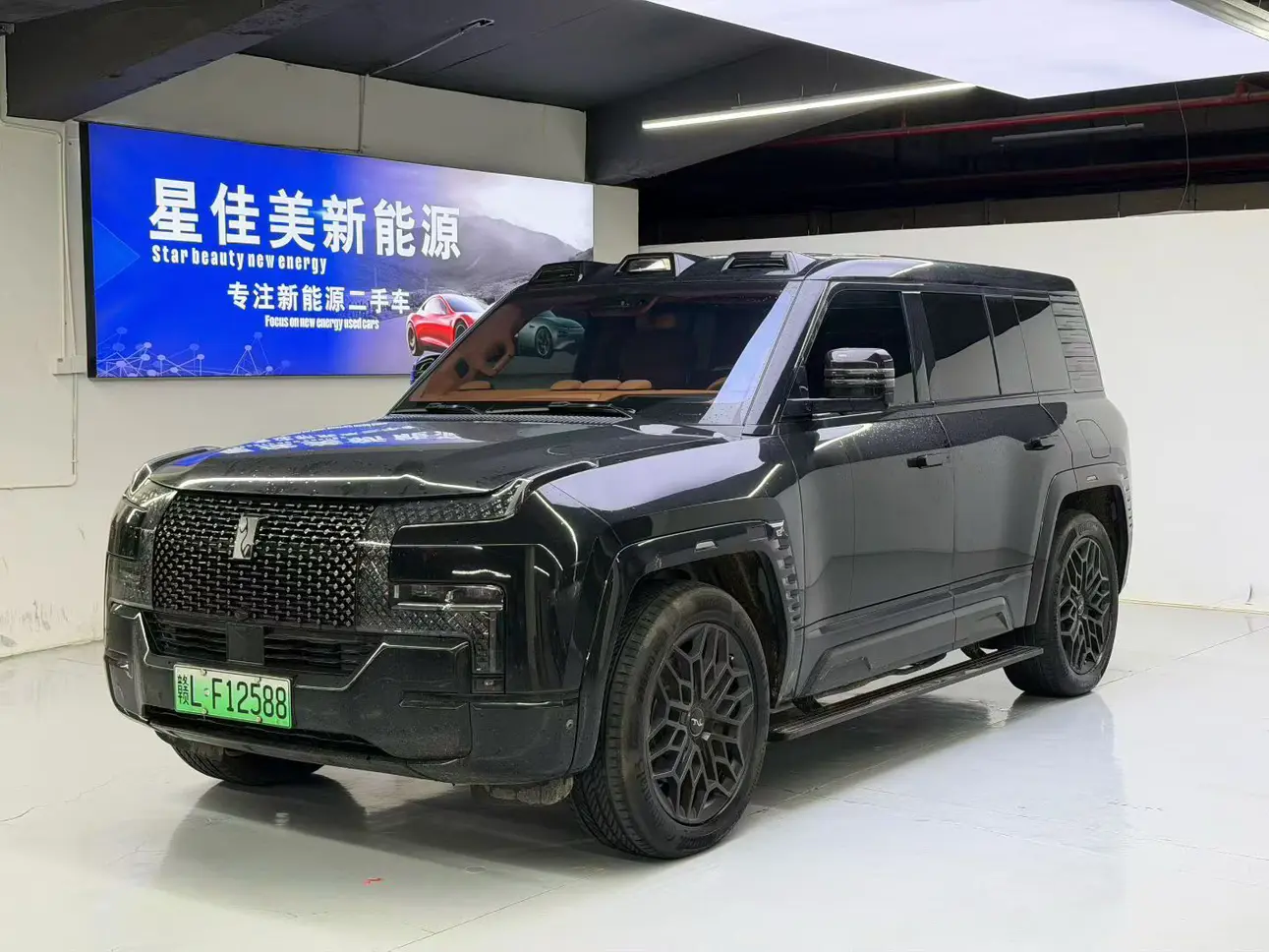 BYD Yangwang U8