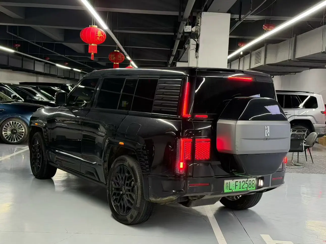 BYD Yangwang U8