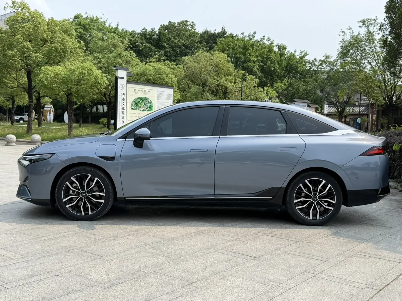 Xpeng P5