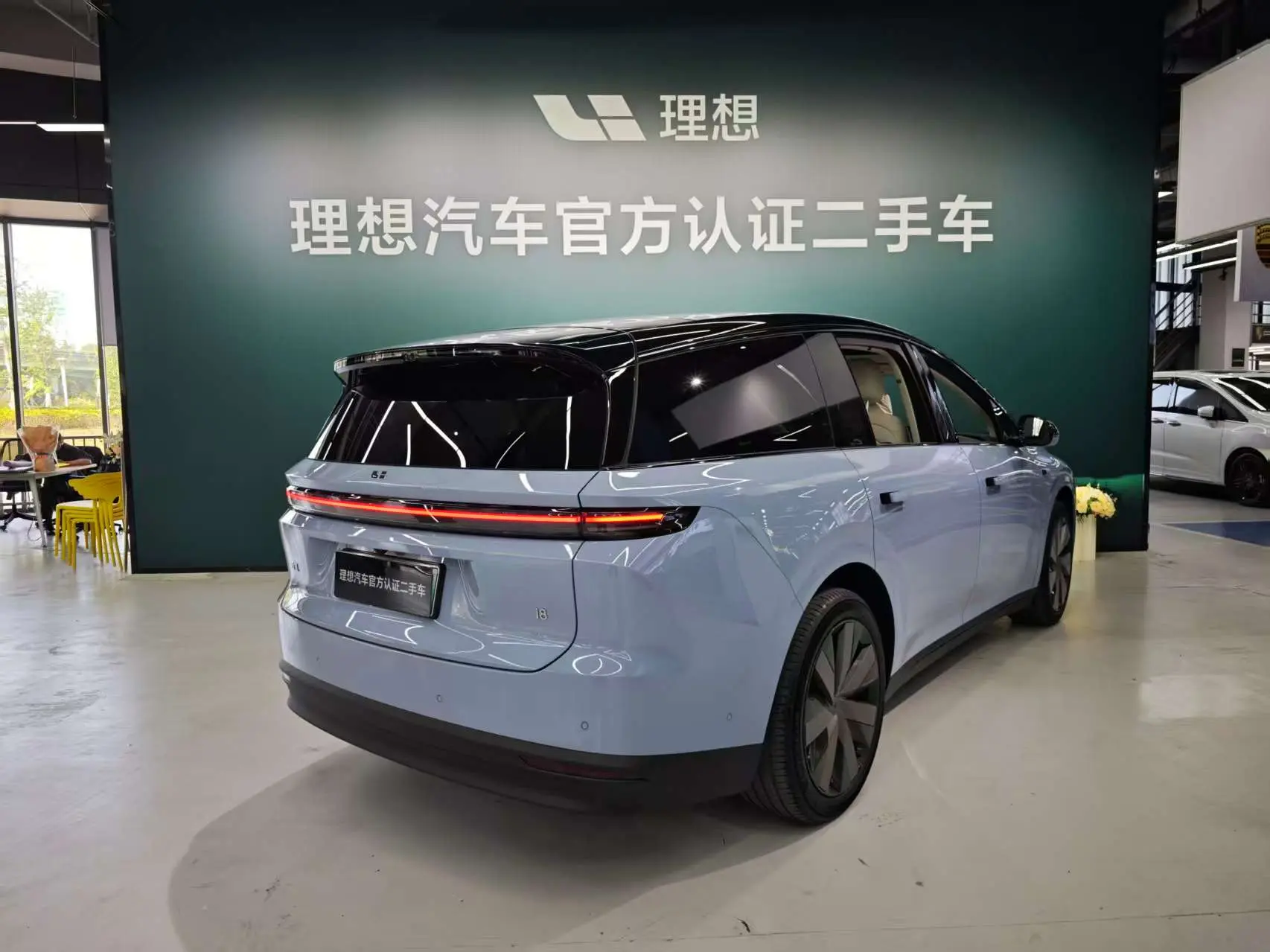Li Ideal i8