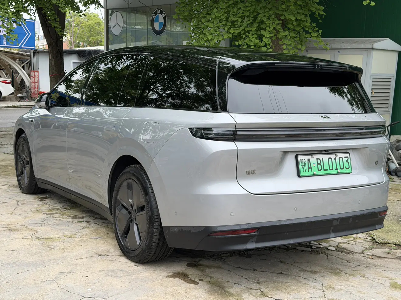 Li Ideal i8
